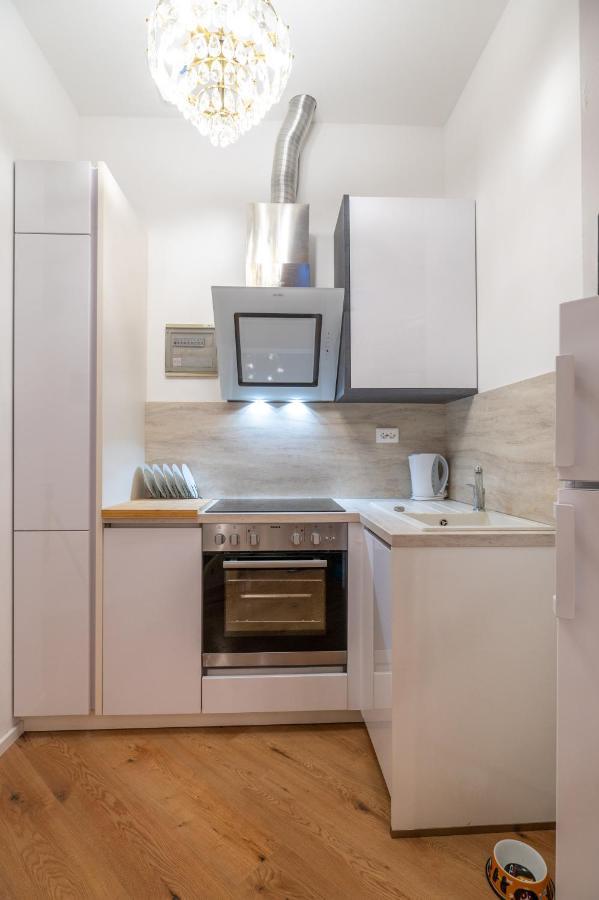 Studio Apartment Lion Portorose Zewnętrze zdjęcie